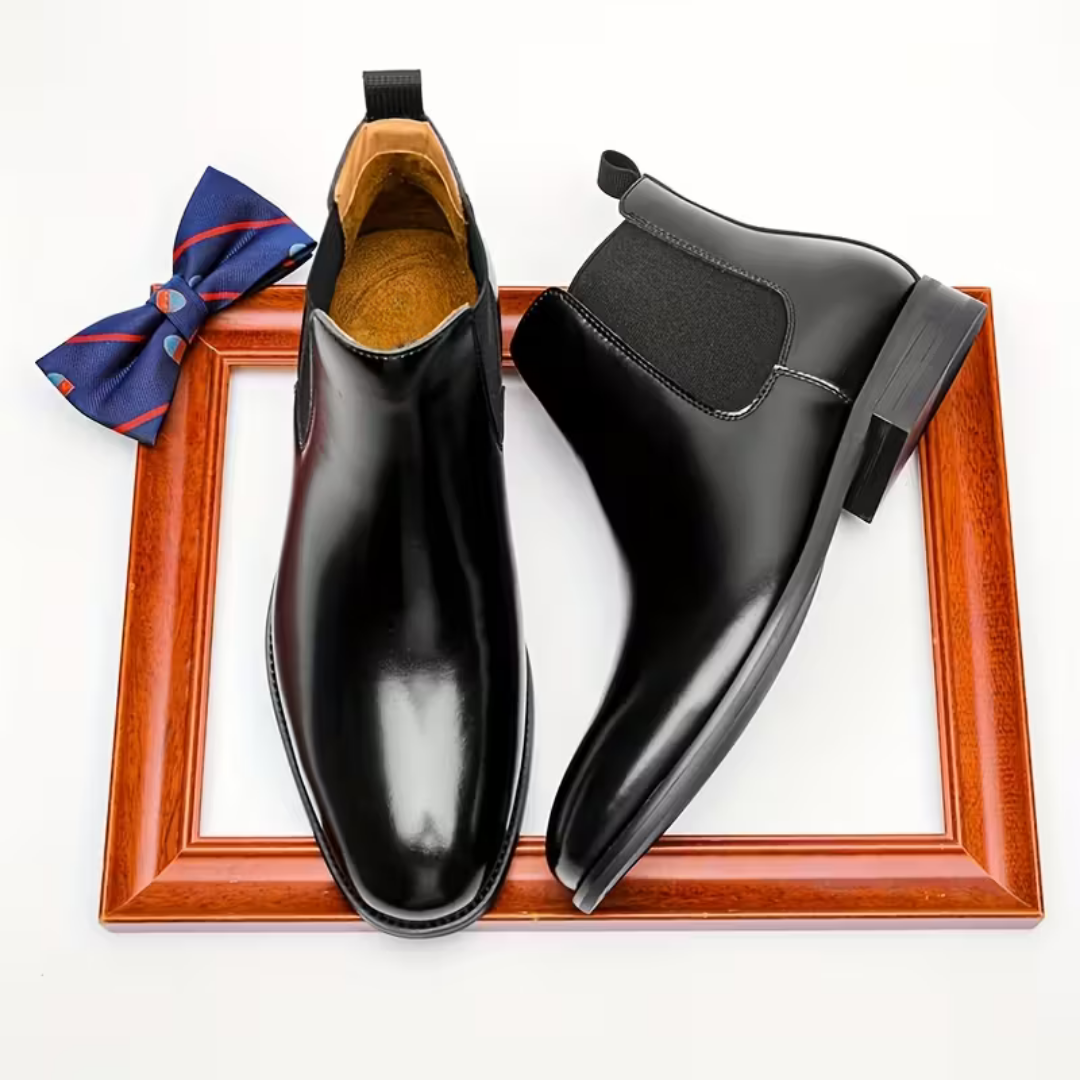 Botines Chelsea para hombre en color negro con acabado liso