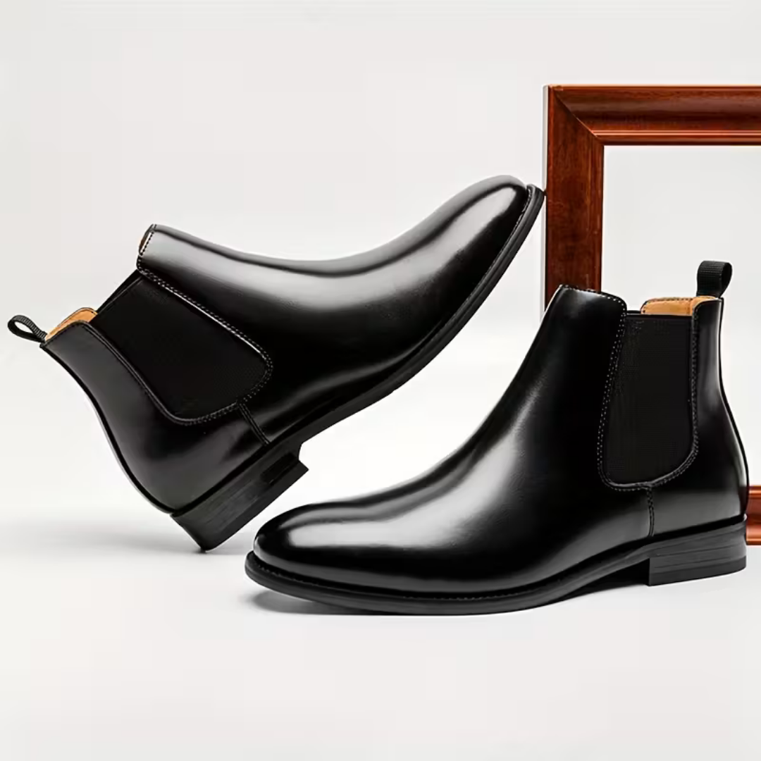 Botines Chelsea para hombre en color negro con acabado liso